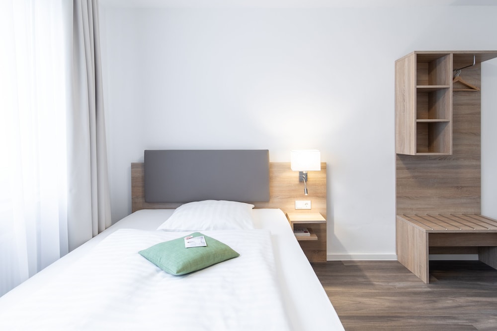 Hotel Koln 2020 8/30