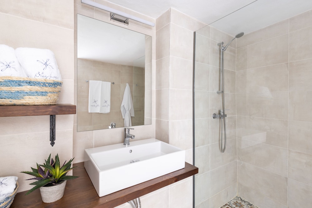 Blue Jasmine Suites 47/50