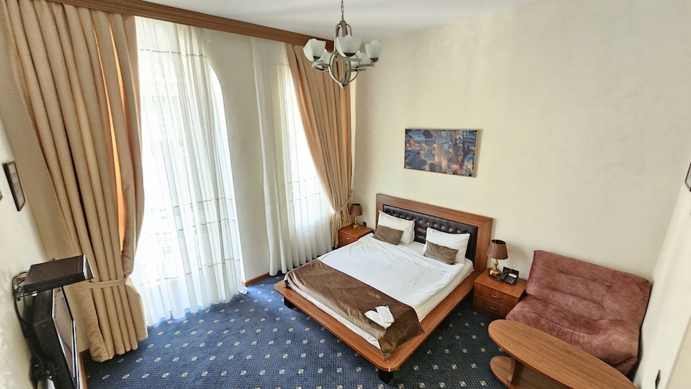 Du Port Hotel 27/81