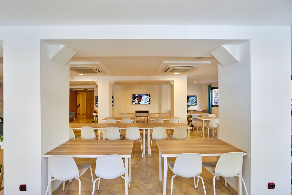 Mediterranean Bay Adults Only 29/49
