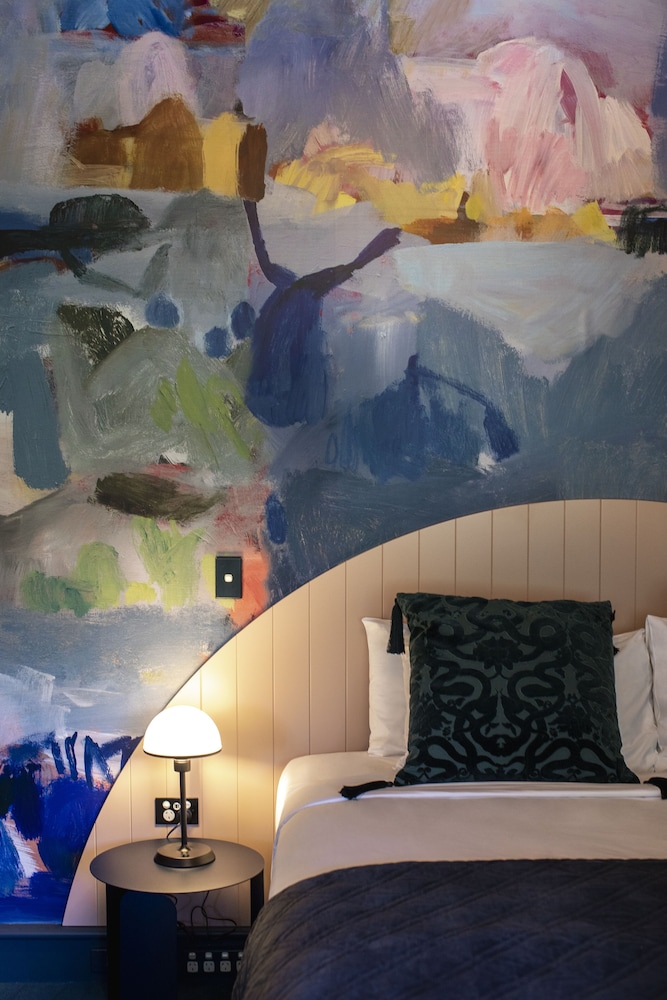 The Central Private Hotel By Naumi Hotels 50/53