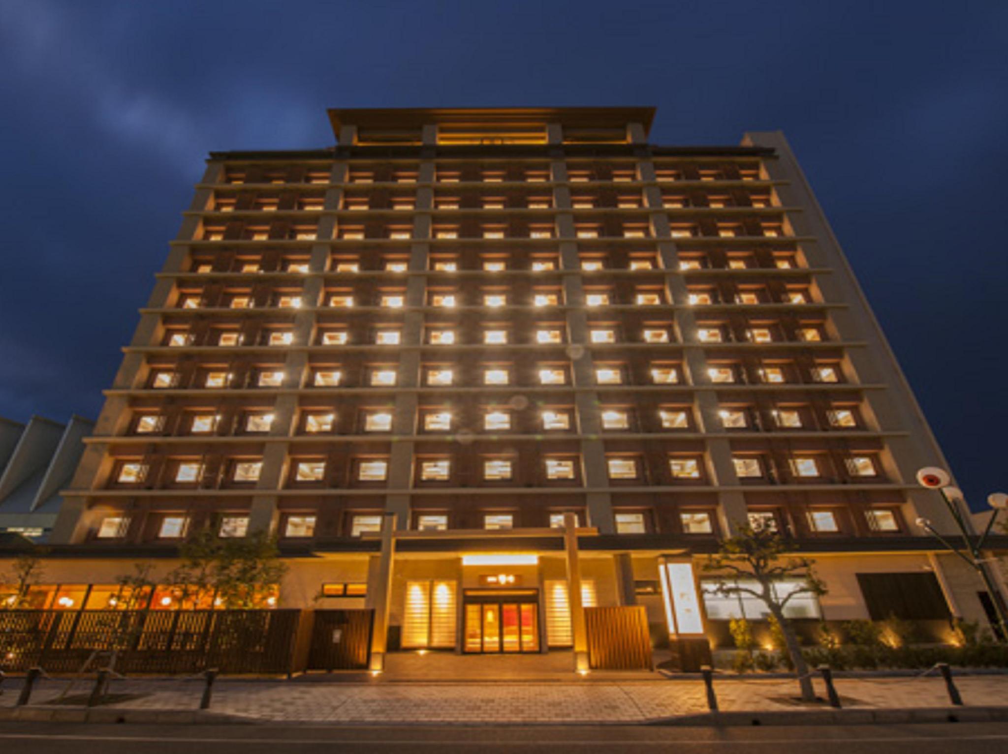 Mixed Dorm, Superior
