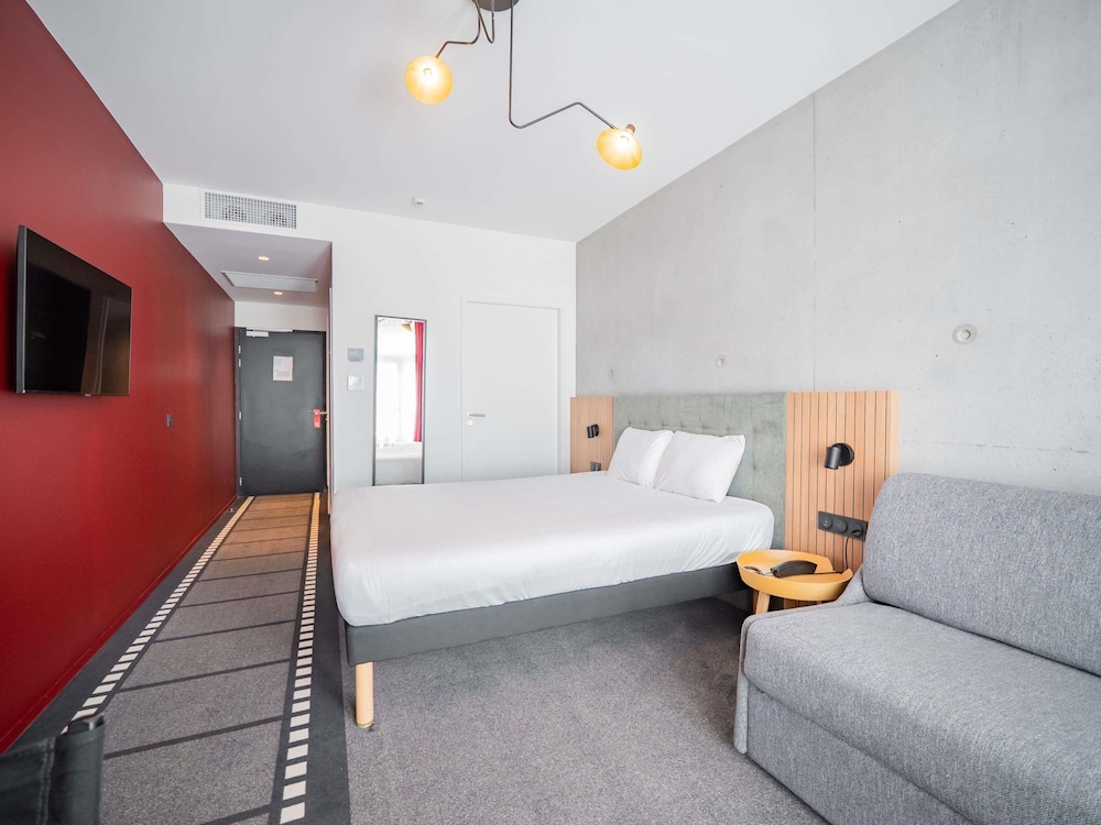غرفة تنفيذية بسرير مزدوج مع أريكة، ibis Styles Lens Centre Gare 3/10