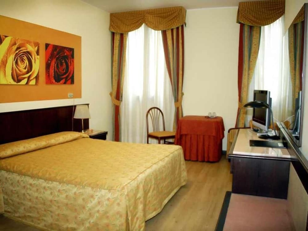 Hotel Donatello 22/63
