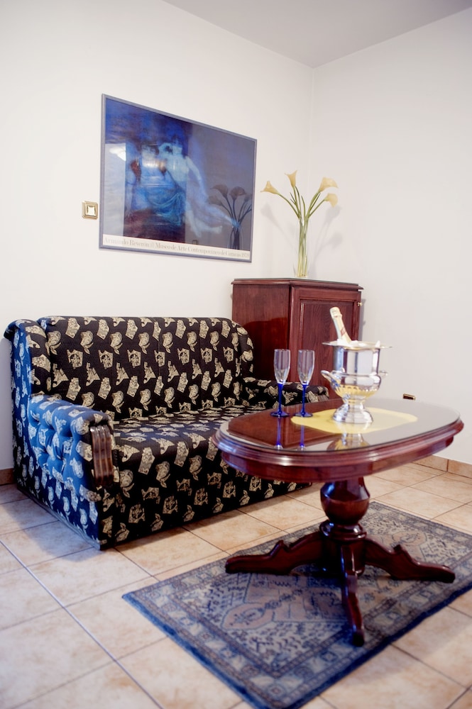 VILA LUX HOTEL 39/70