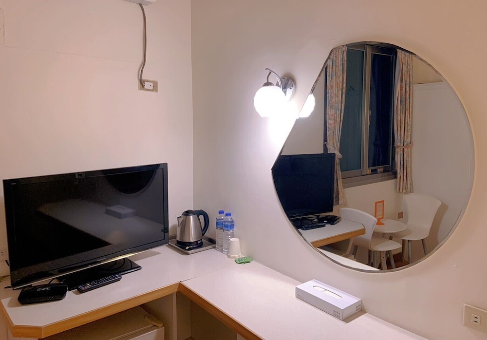 Traveler Hotel 36/37