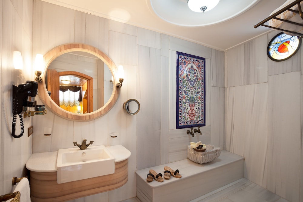 Ottomans Life Hotel S Class 50/50