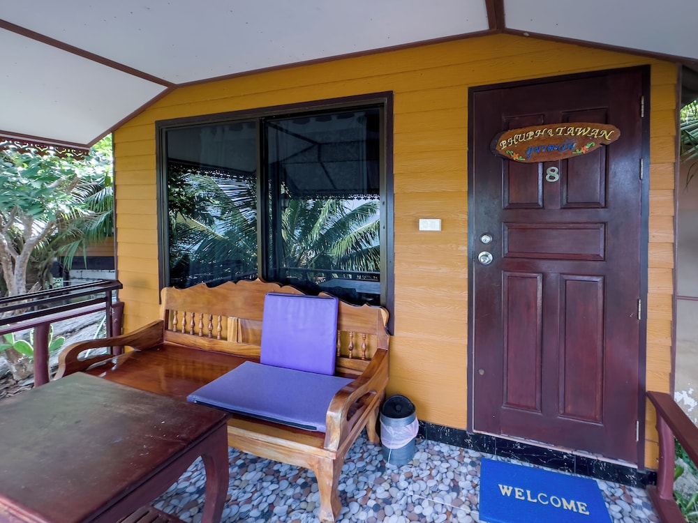 Tongta Phaview Resort 10/50