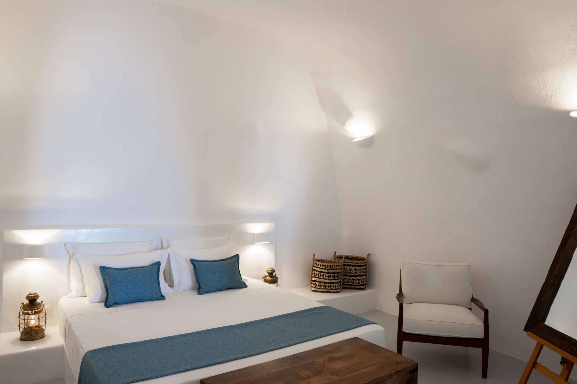 Classic, Suite, Queen Bed, Caldera View, Sofa, Plunge Pool, Terrace