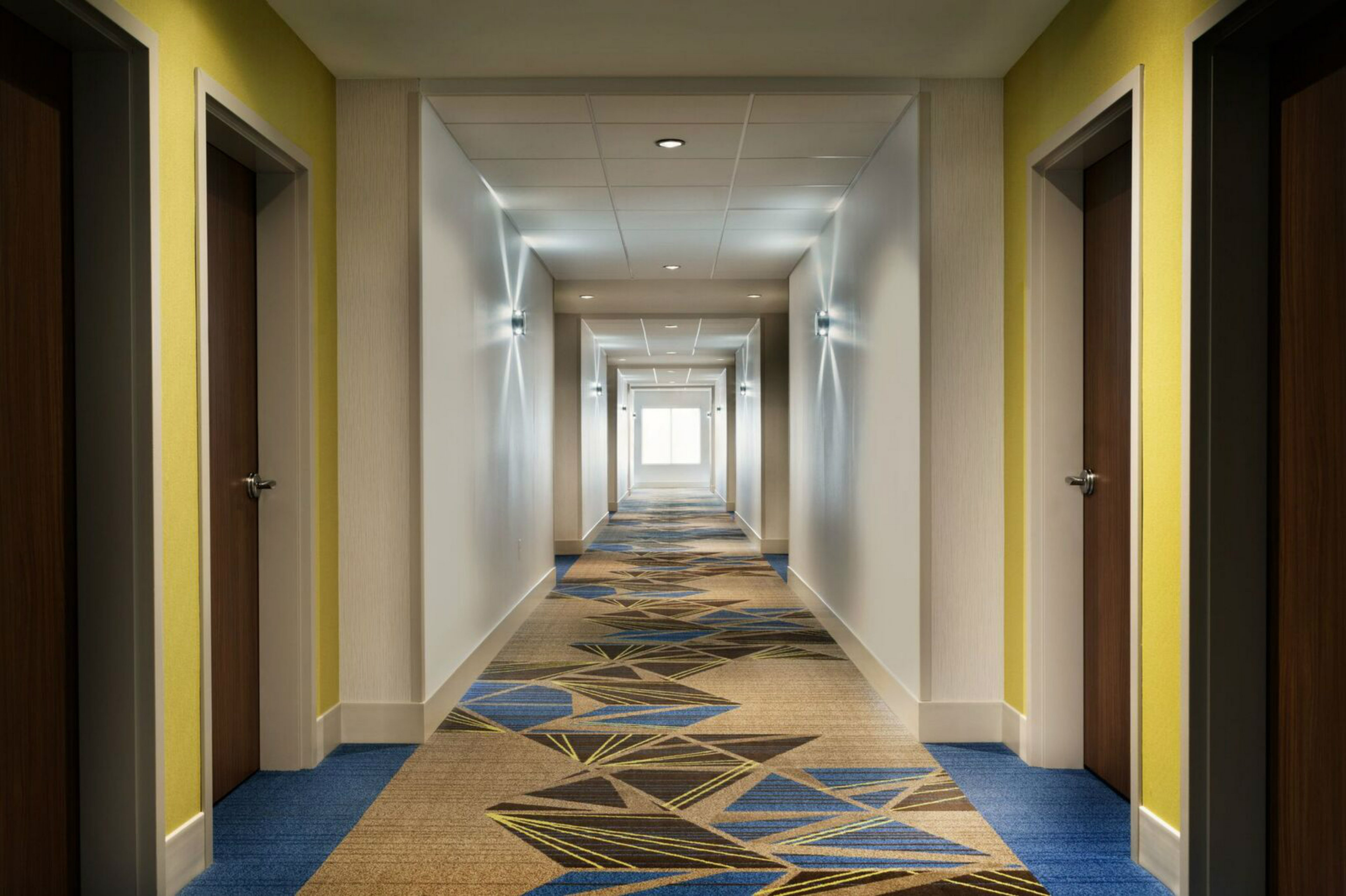 Holiday Inn Express Suites Red Wing 20/38
