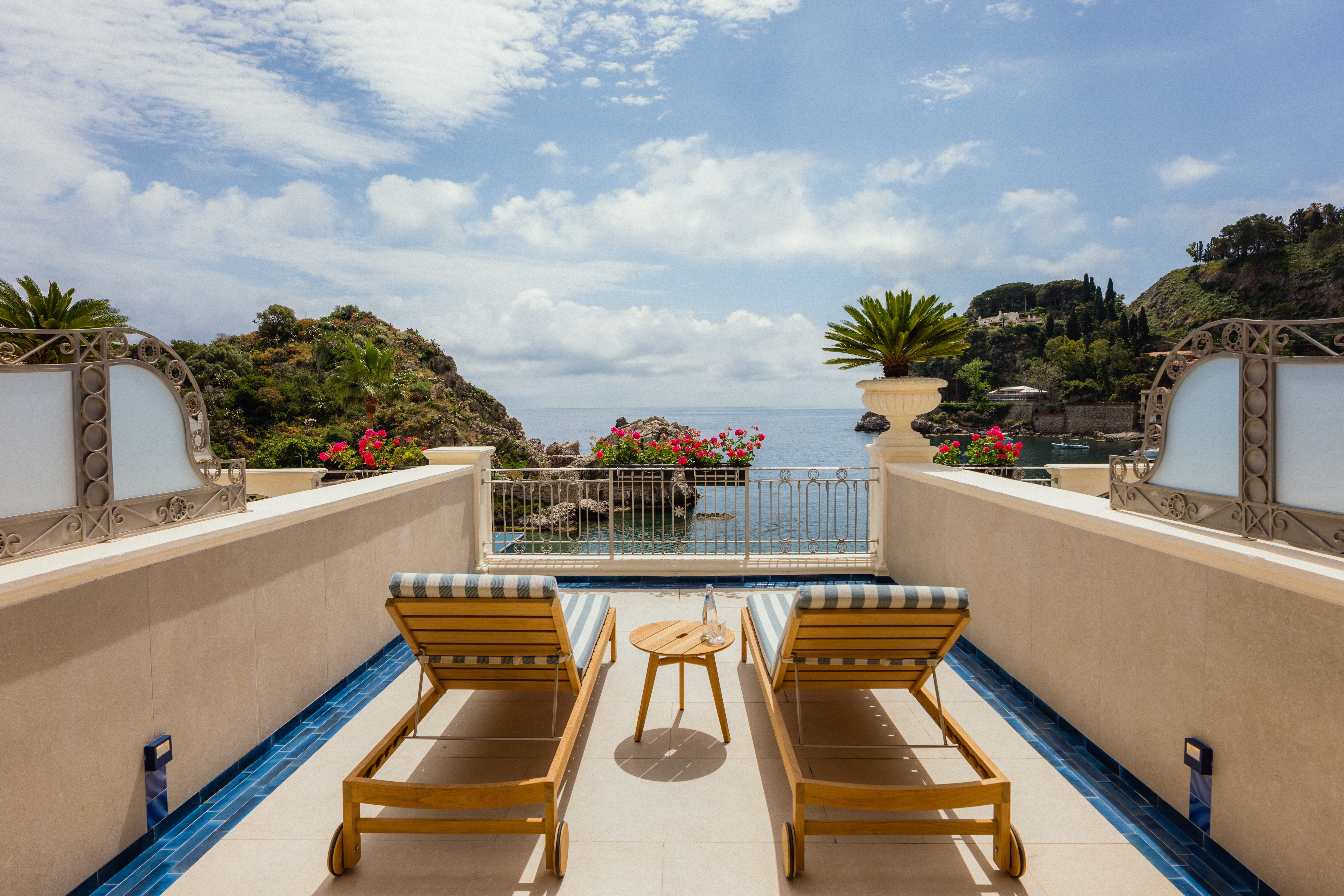 Mazzaro Sea Palace – VRetreats in TAORMINA