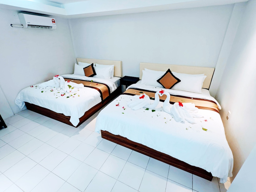 Mary Beach Hotel and Resort 10/50
