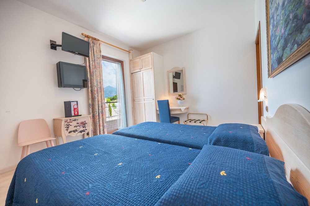 Hotel Laguna San Zeno 18/50