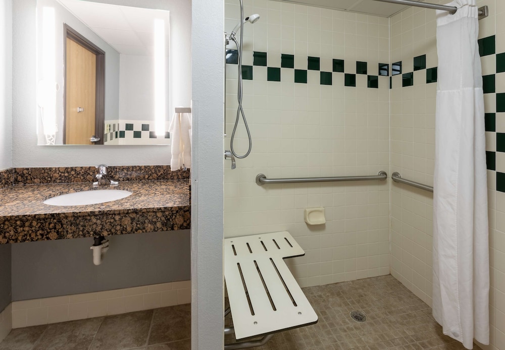 AmericInn by Wyndham Silver Bay 59/59
