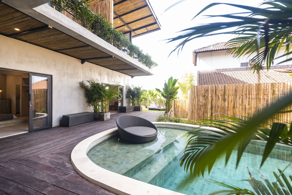 Canggu Dream Studios and Villas 41/48
