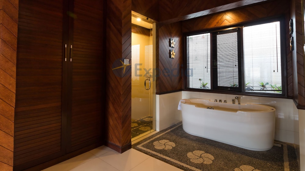 Aisis Luxury Villas And Spa 32/45