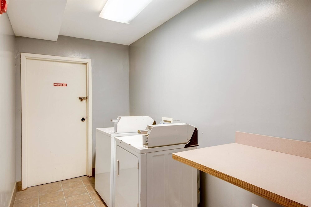 Motel6 Jennings, LA 12/49