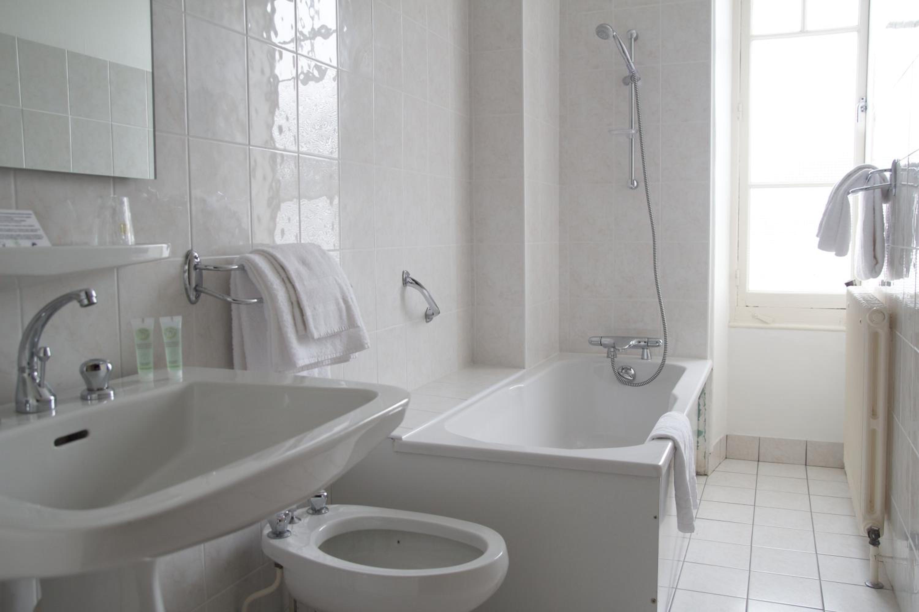 Junior Suite, Queen Bed, Best Western Grand Hotel De Paris 5/5