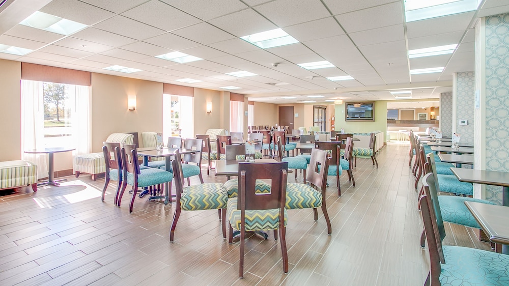 Holiday Inn Express Richmond Midlothian Turnpike 36/51