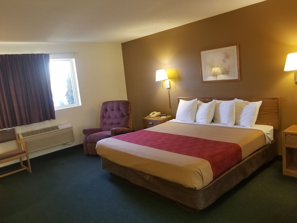AmeriVu Inn and Suites-Stanley 12/47