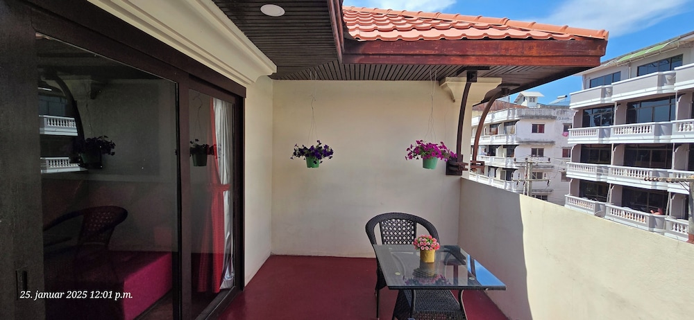 Nirvana Boutique Suites 5/50