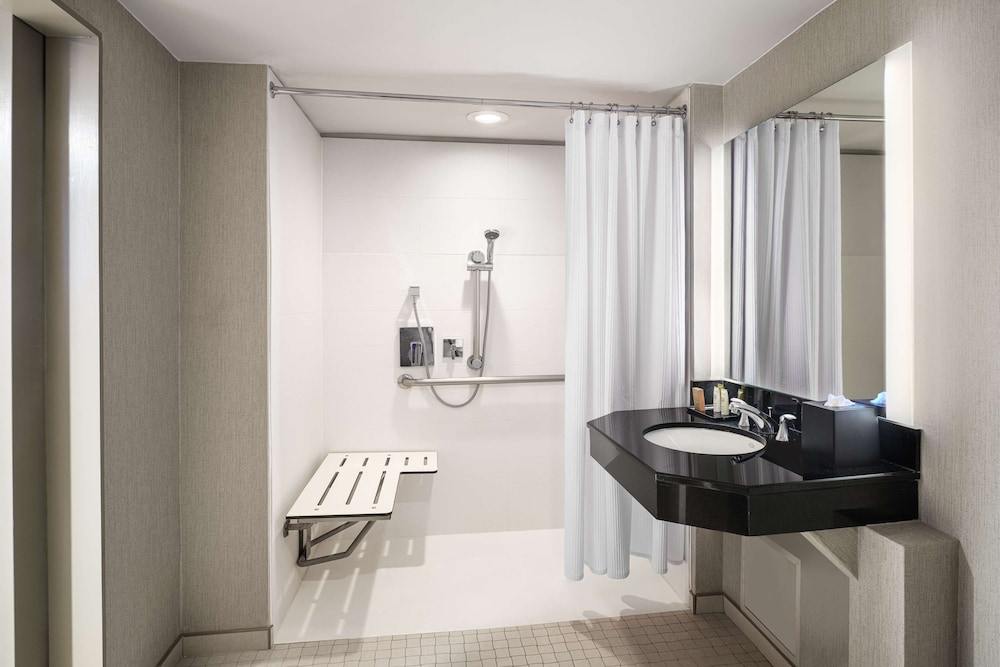 Hilton Richardson Dallas 14/53