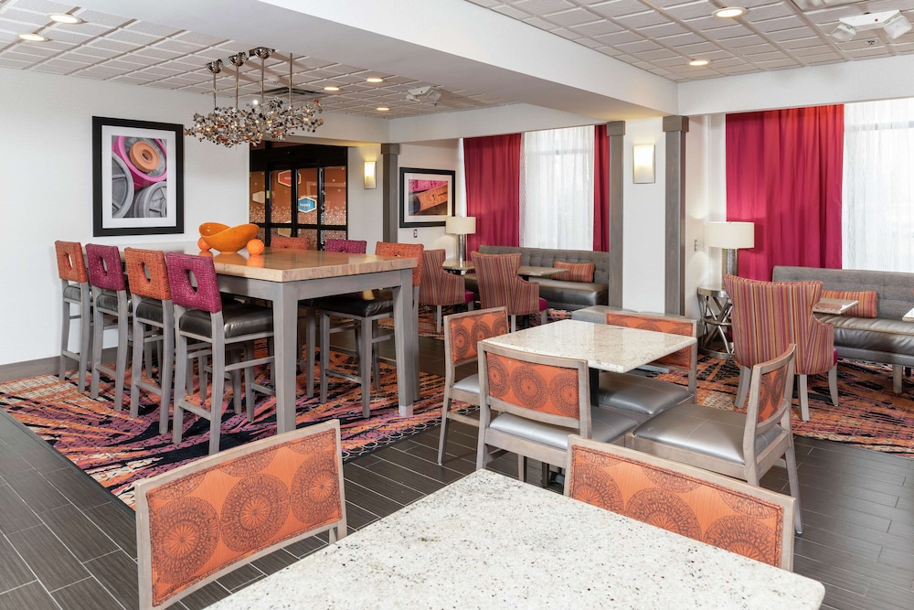 Hampton Inn Akronsouth 38/45