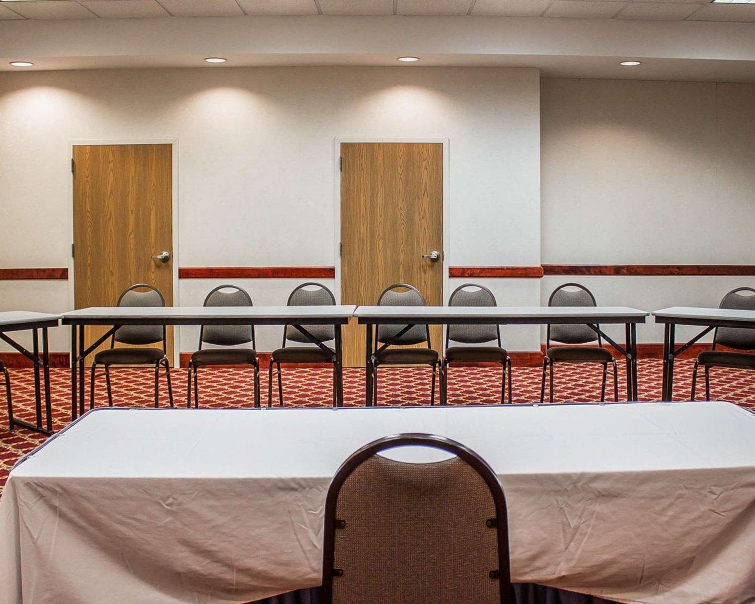 Quality Inn Suites Bellville Mansfield 24/27