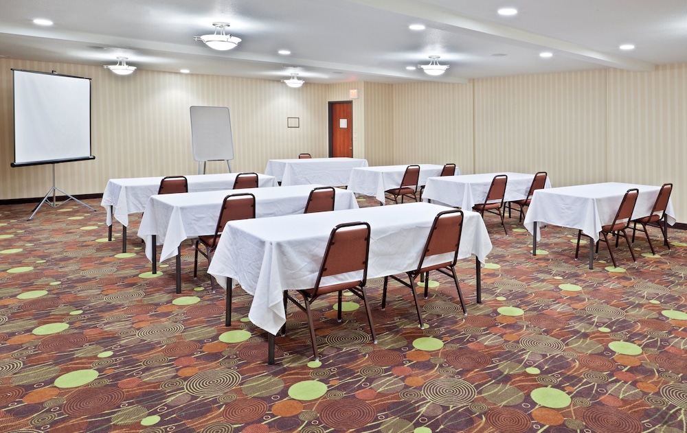 Holiday Inn Express Portland South - Lake Oswego 64/79