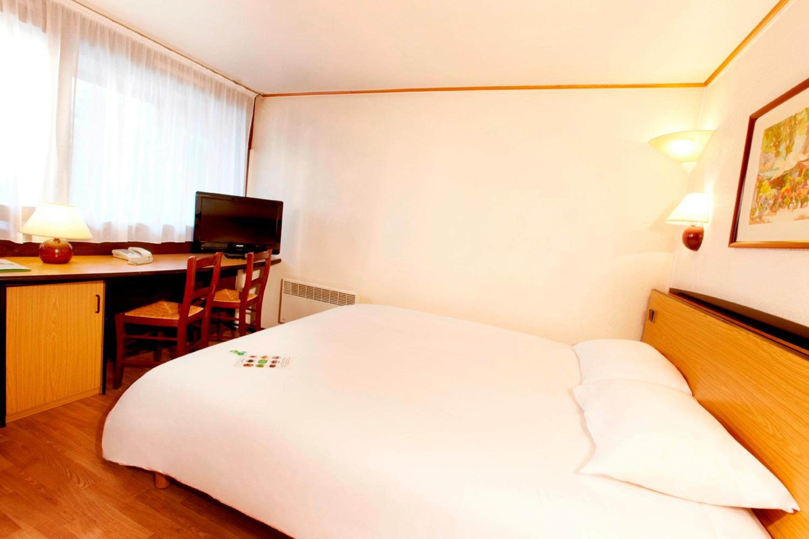Room, Double Bed