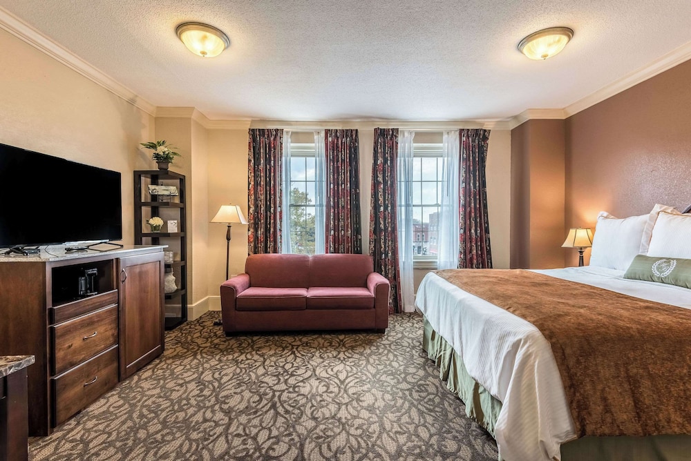 Standard, King Bed