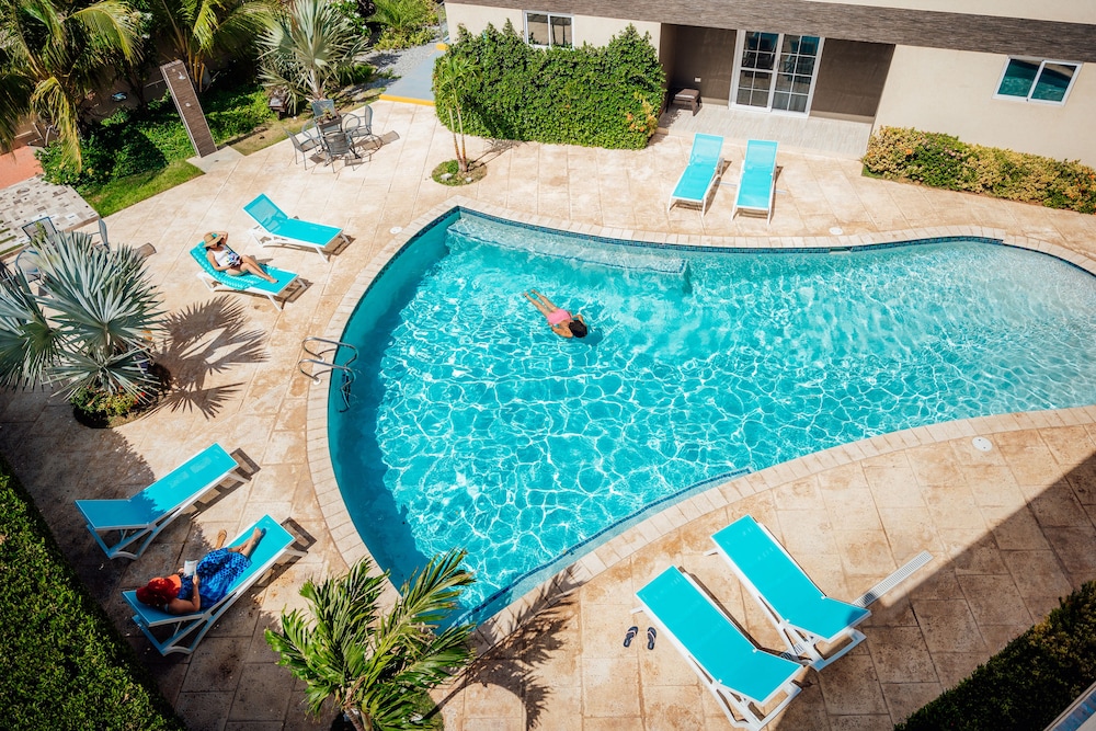 RH Boutique Hotel Aruba 43/48