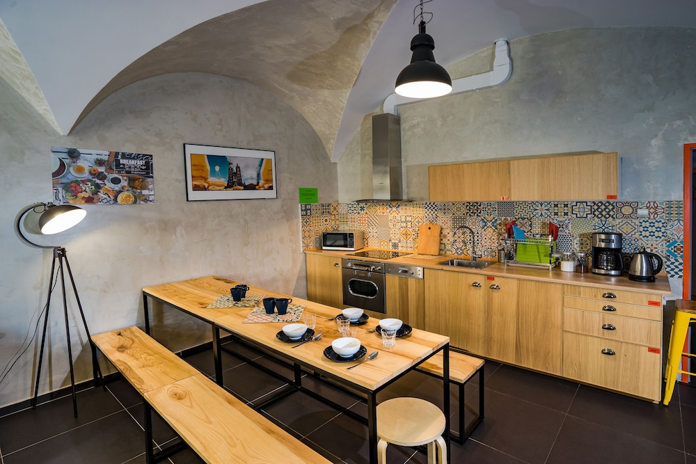 Oki Doki Old Town Hostel 35/50