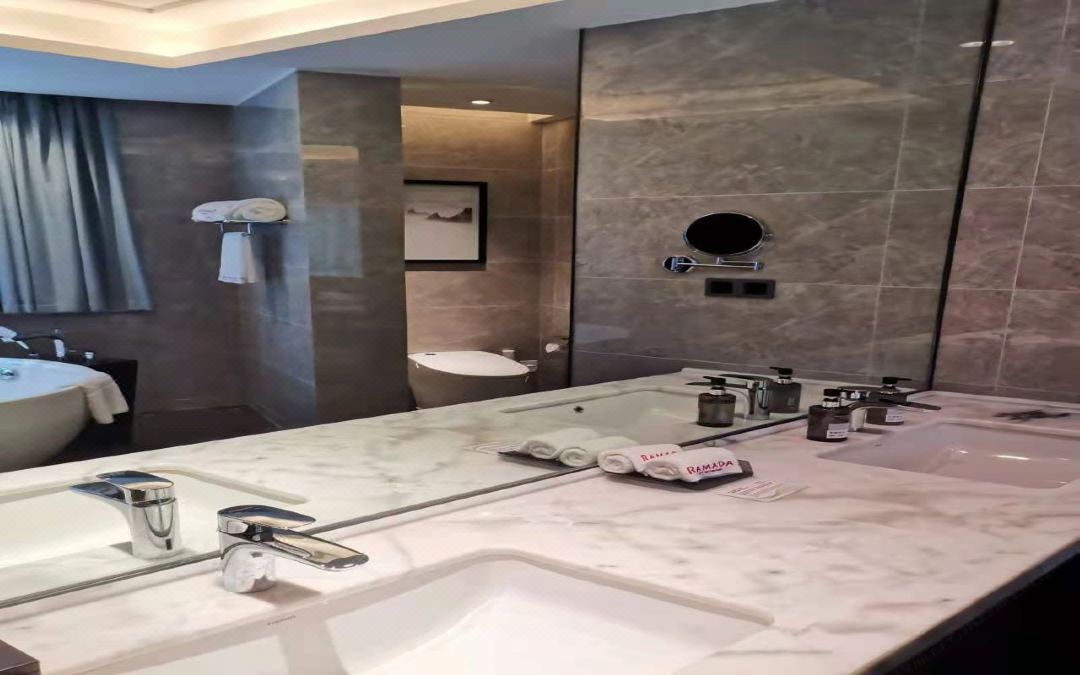 Ramada by Wyndham Xianning Xishan Mountain 25/27