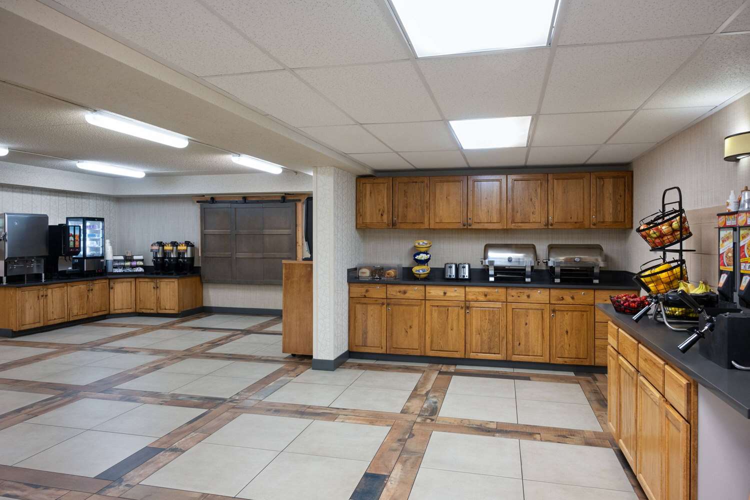 Days Inn & Suites by Wyndham Bozeman 6/29
