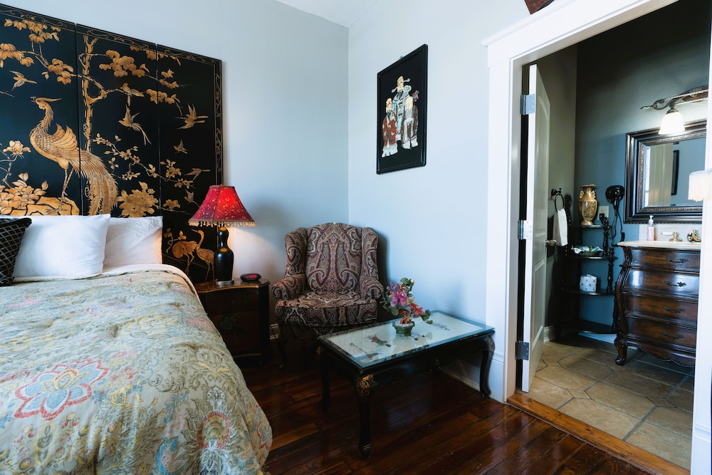Oak Tree Hotel 43/80