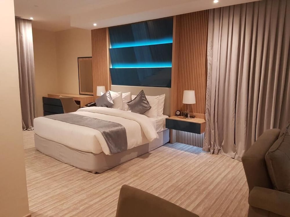 Al Mansour Suites 13/49
