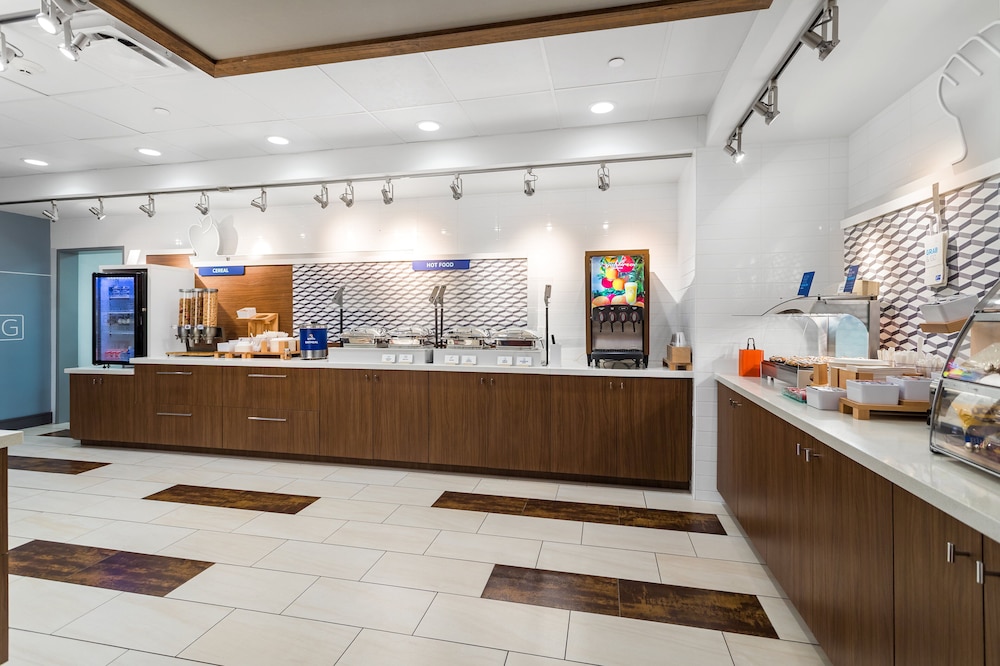 Holiday Inn Express Suites Houston Nw Cypress Grand Pky 11/63