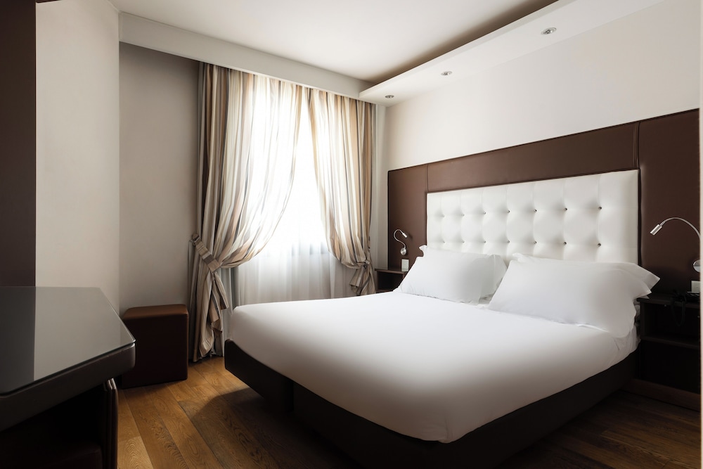 Hotel Royal Caserta 15/50