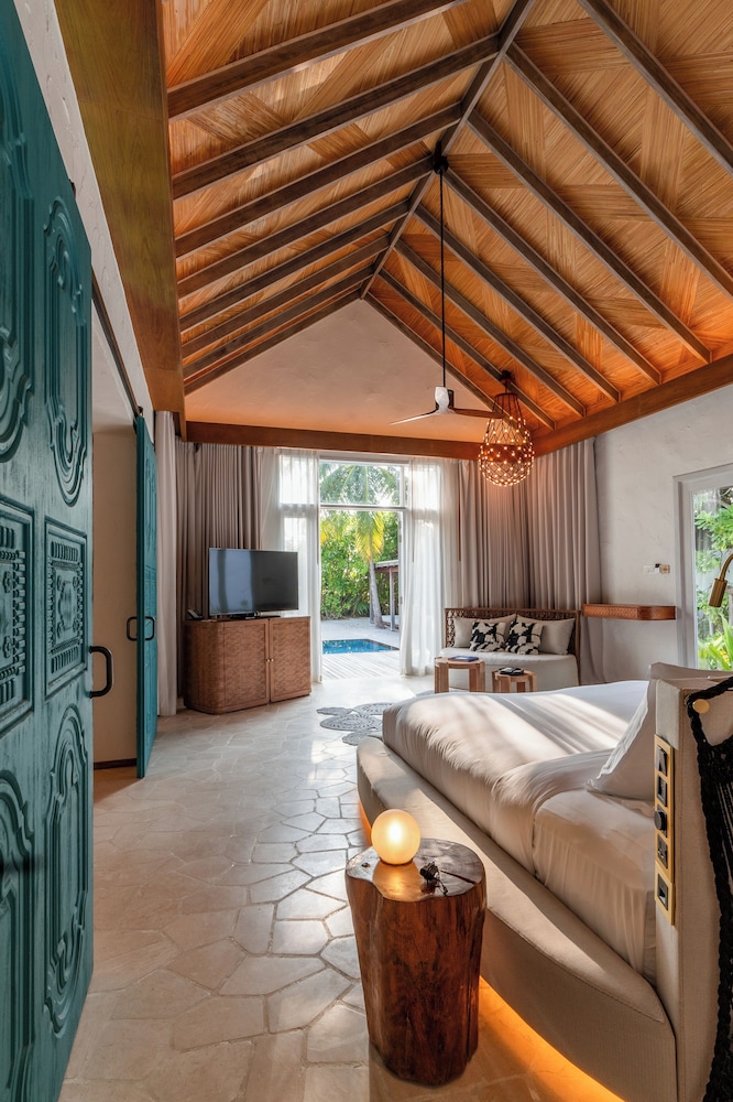 Sirru Fen Fushi Private Lagoon Resort 20/68