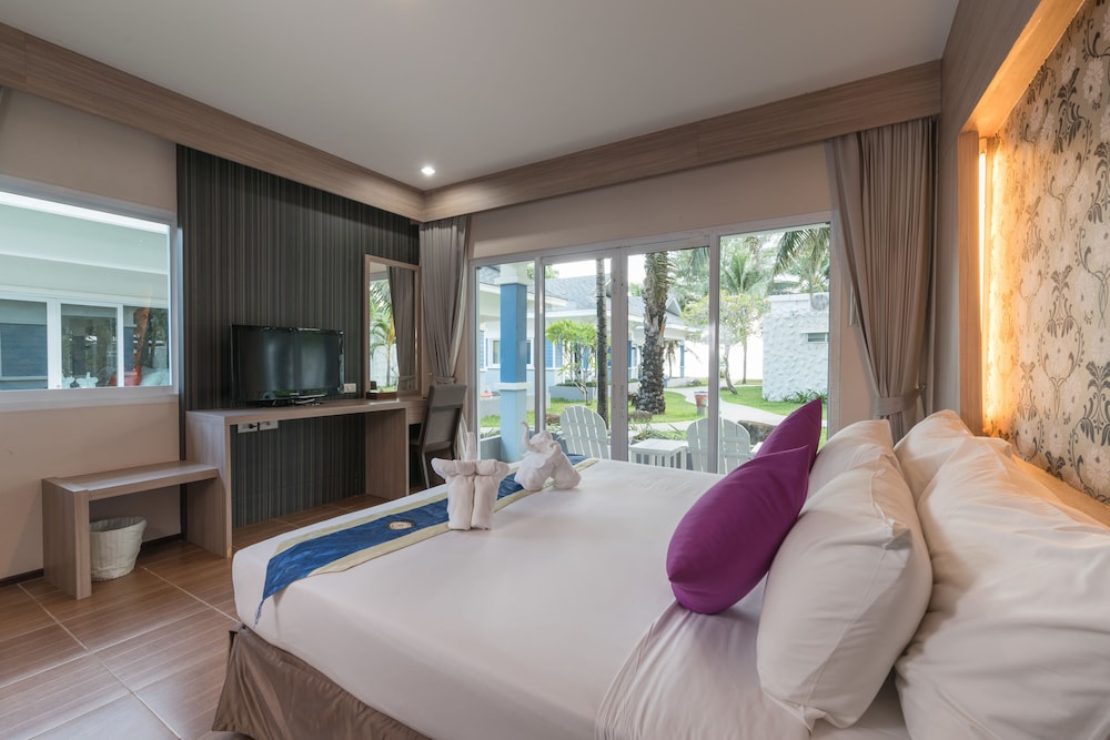 Chaolao Tosang Beach Hotel 25/60