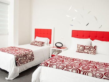 Hotel Merlott Lleras 16/48