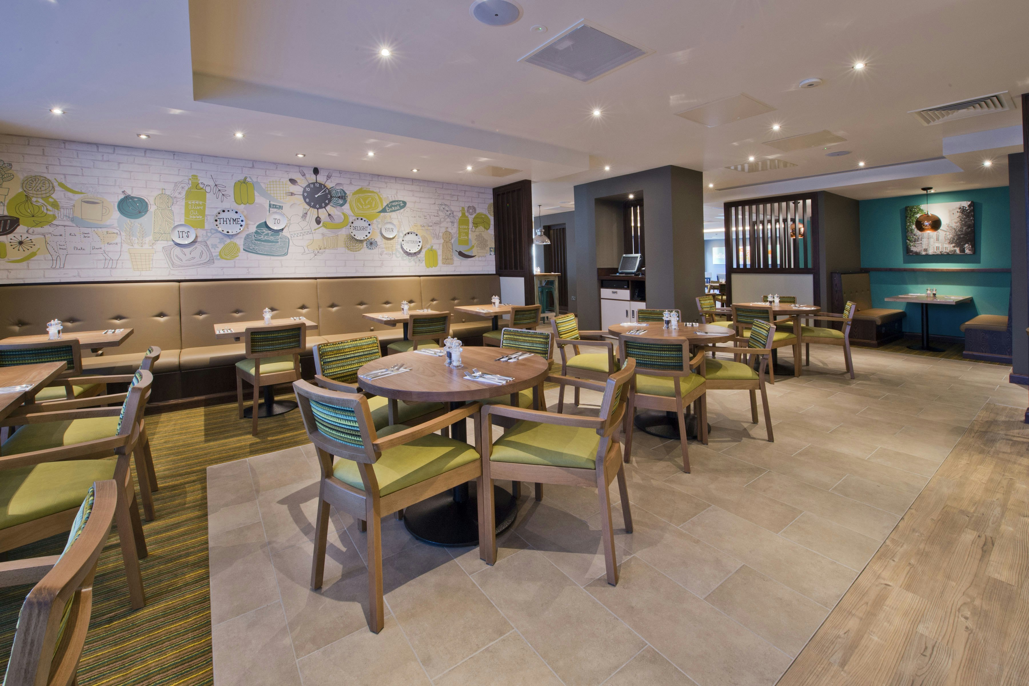 Premier Inn Slough Central South Windsor Road Hotel 18/27
