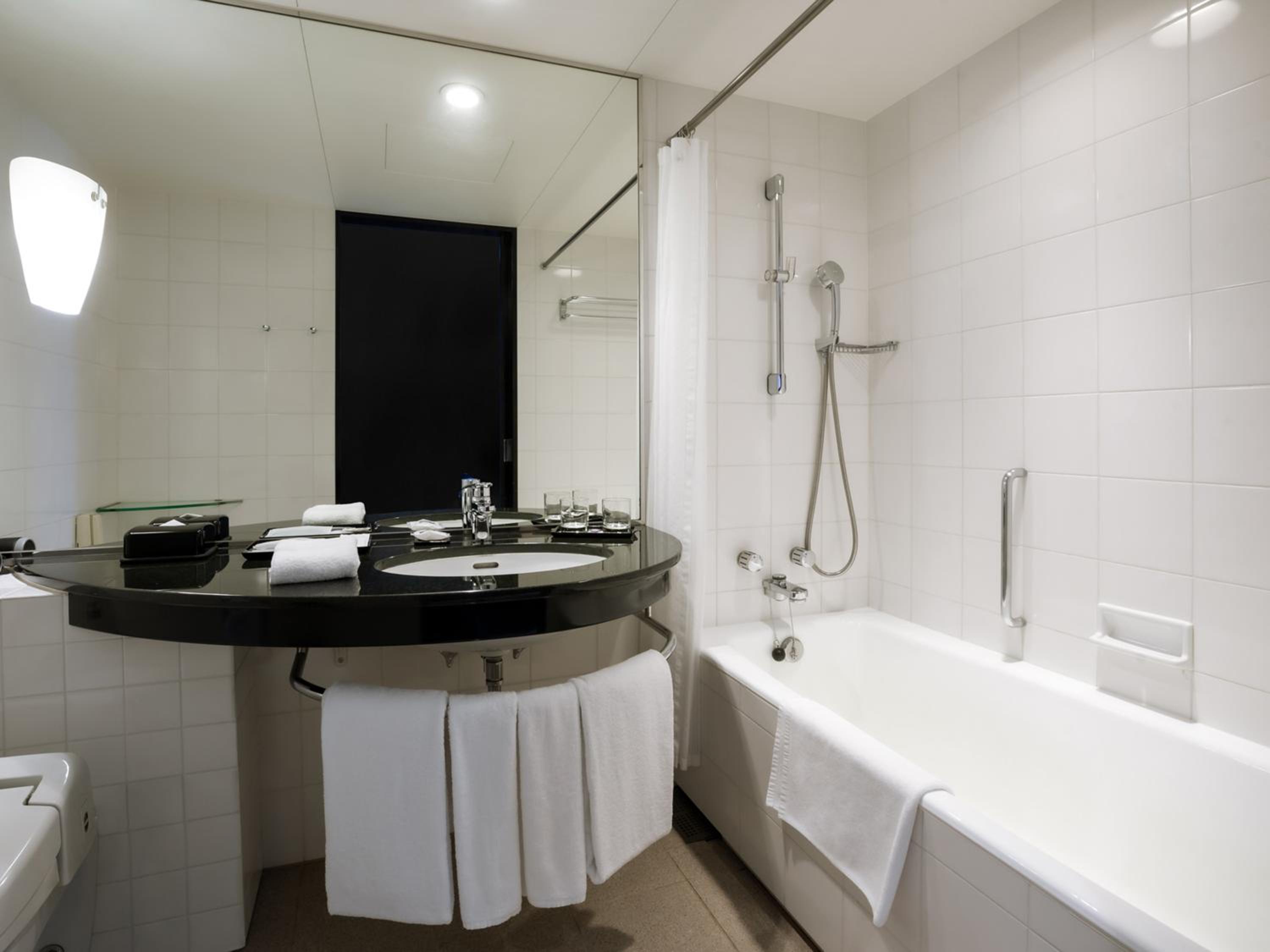 Renovated, Deluxe, King Bed, Sea View