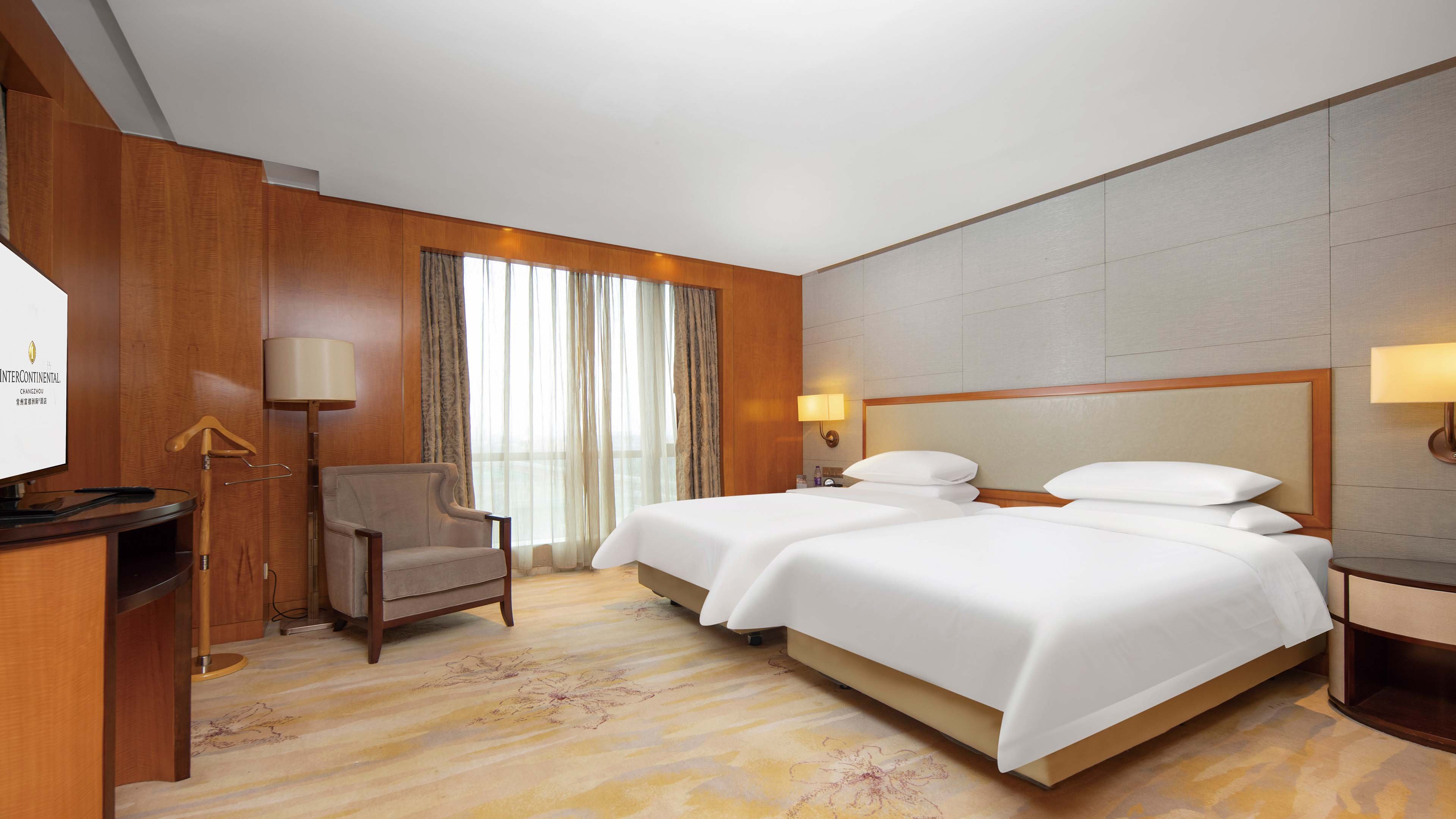 1 Bedroom, Suite, Twin Beds, Lake View