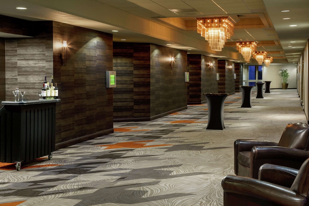 Doubletree Hotel Colorado Springs - World Arena Co 7/70