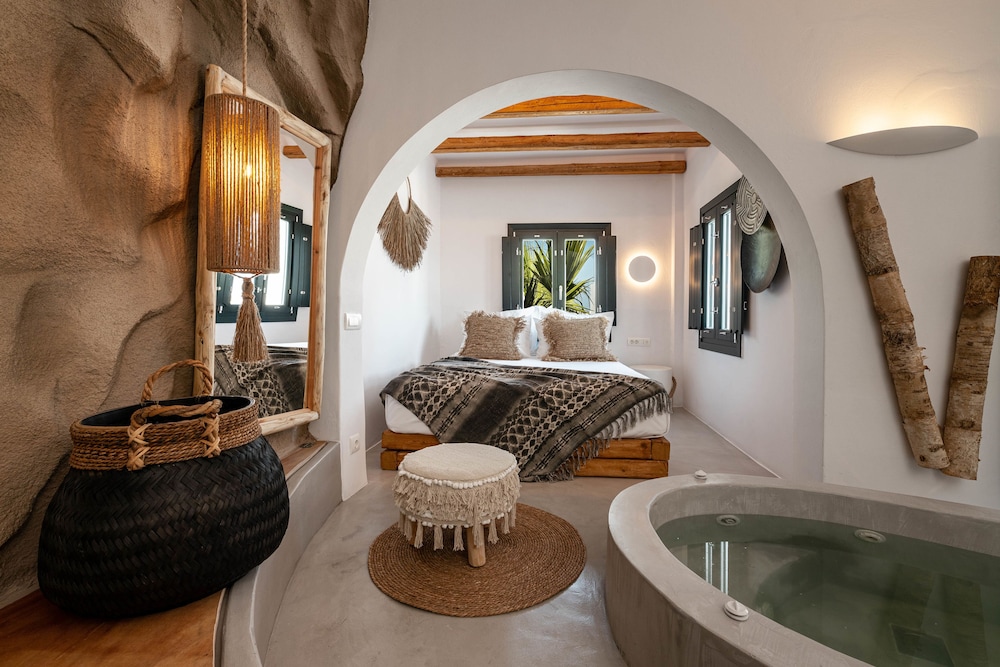 Sandaya Luxury Suites 50/74