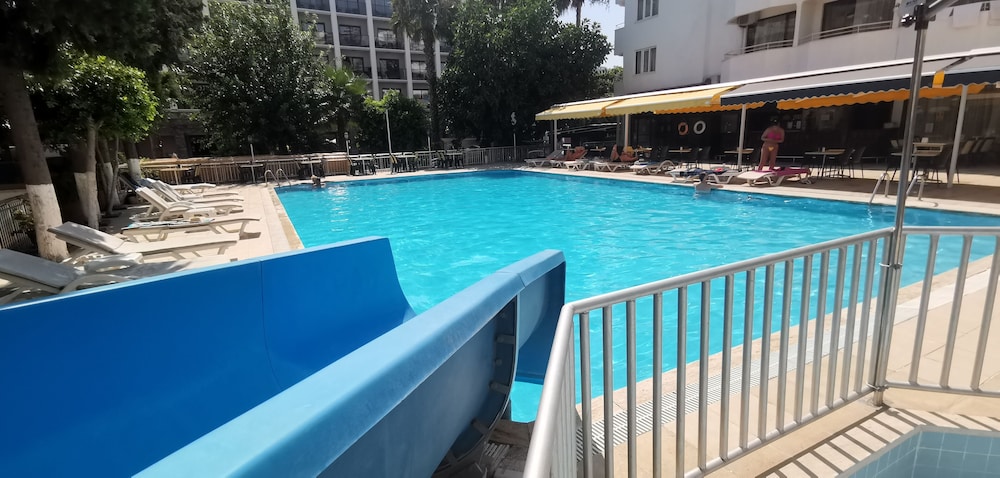 Intermar Hotel 8/50
