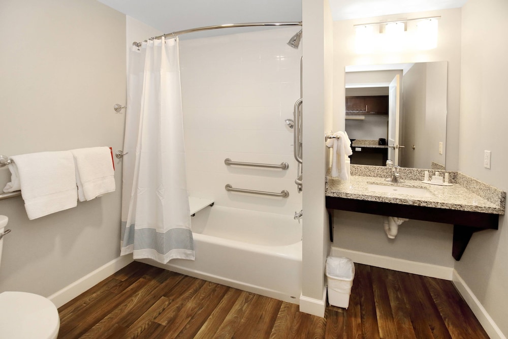 TOWNEPLACE SUITES GROVE CITY MERCER/OUTLETS 16/48