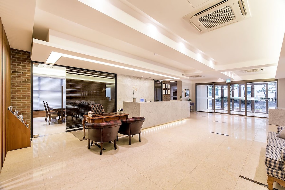 Korea Tourist Hotel 47/61